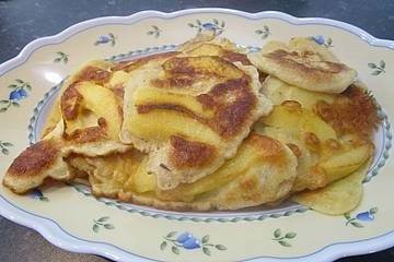 Apfelpfannkuchen (Apple Pancakes)