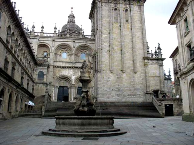 What to see in Galicia - Santiago de Compostela - Plaza de Platerías