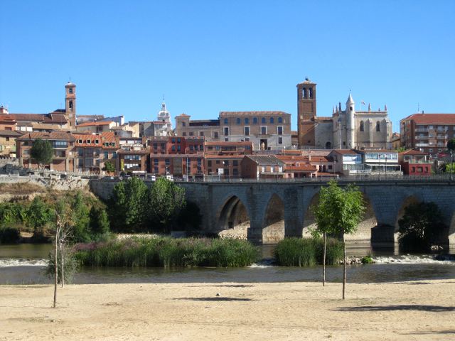 What to see in Tordesillas - Bridge