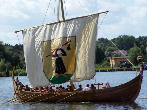 reconstruction of a snekke viking ship