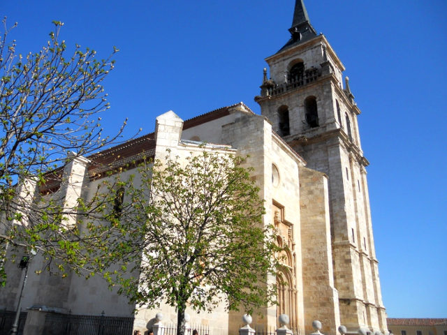 Visit Alcalá de Henares - Cathedral