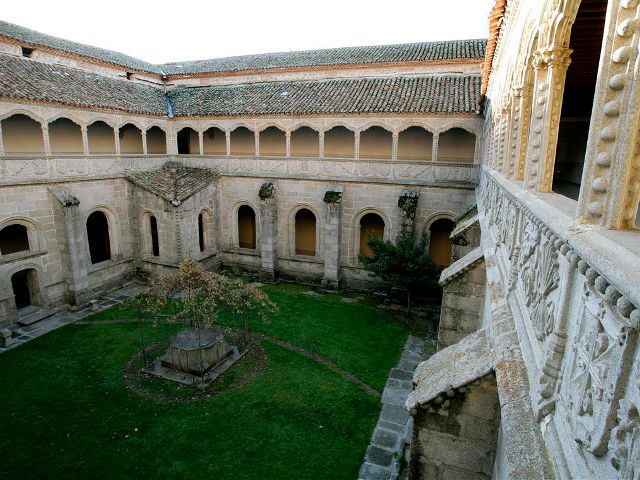 Avila - Santo Tomas Monastery