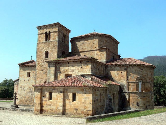Cantabria - Santa Cruz de Castañeda Collegiate Church