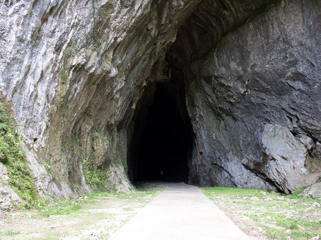 Cantabria - Cullalvera Cave