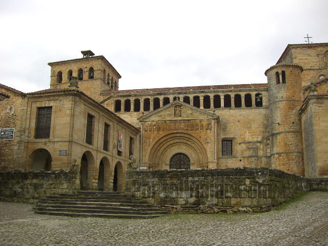 Cantabria - Santillana del Mar - Collegiate Church