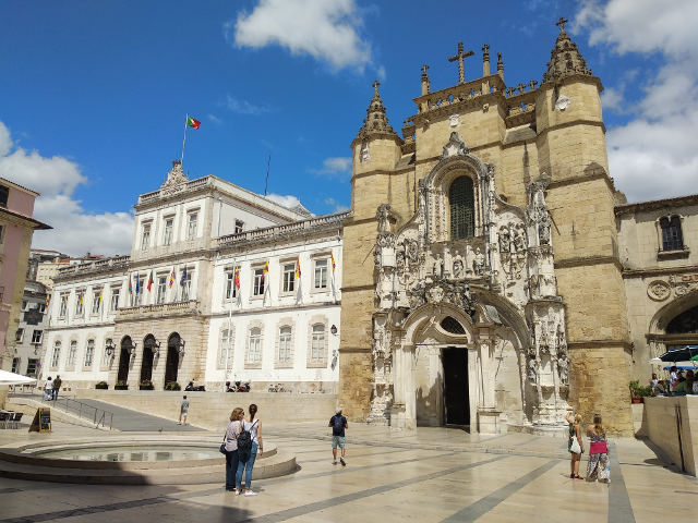 Visit Coimbra in one day - Santa Cruz Church