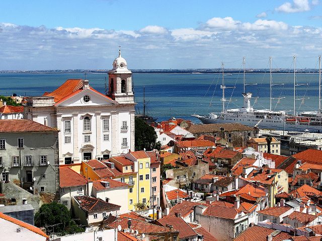 Lisbon - Santa Lucia viewpoint