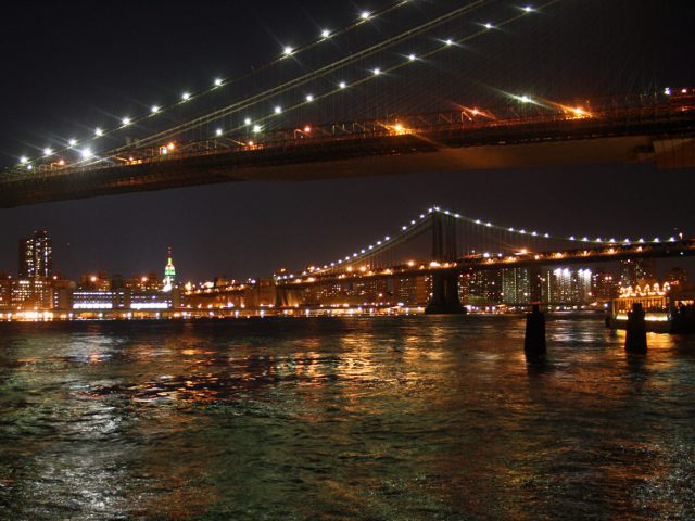 New York - Brooklyn Bridge at night