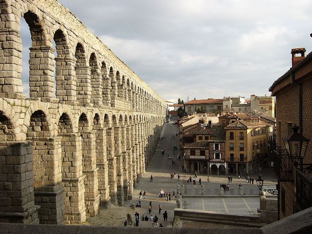 What to see in Segovia - Aqueduct