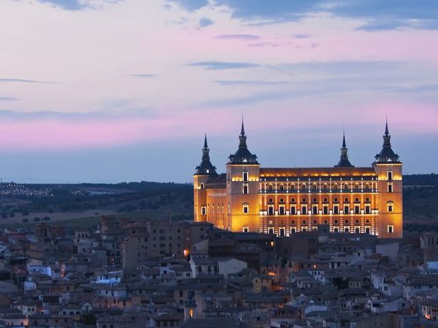 Toledo in two days - Alcazar - Night